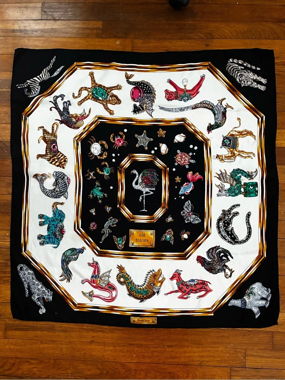 Jewelry Les Bijoux Animal Motif Brooches Novelty Scarf Rare By Danielle Nicole